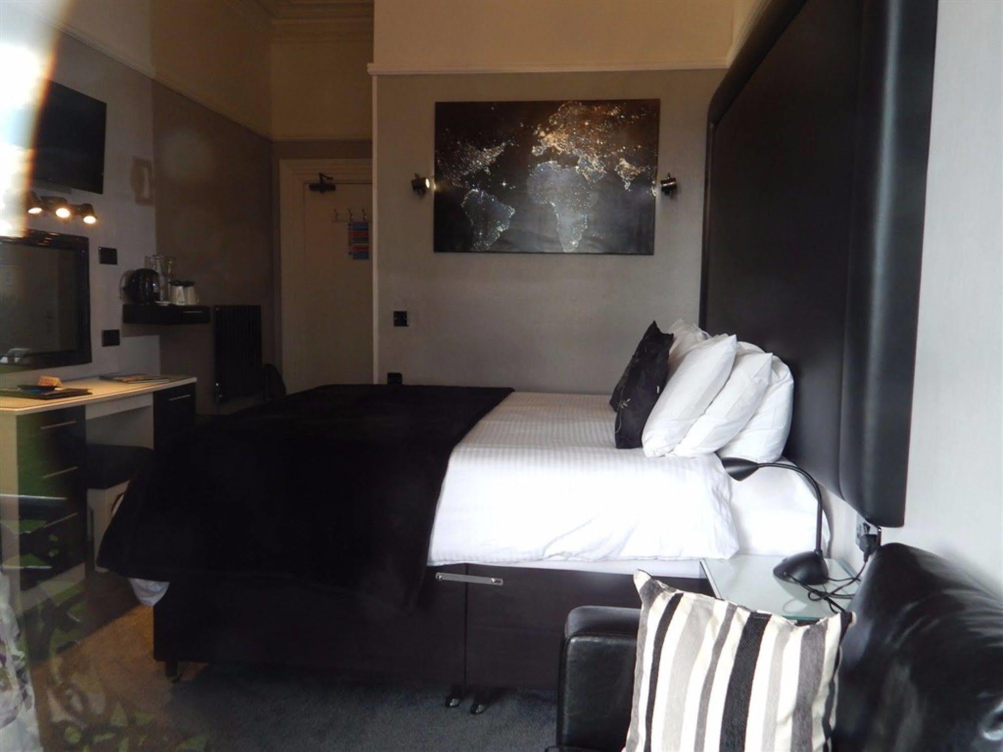 3 Norfolk Square Hotell Great Yarmouth Exteriör bild