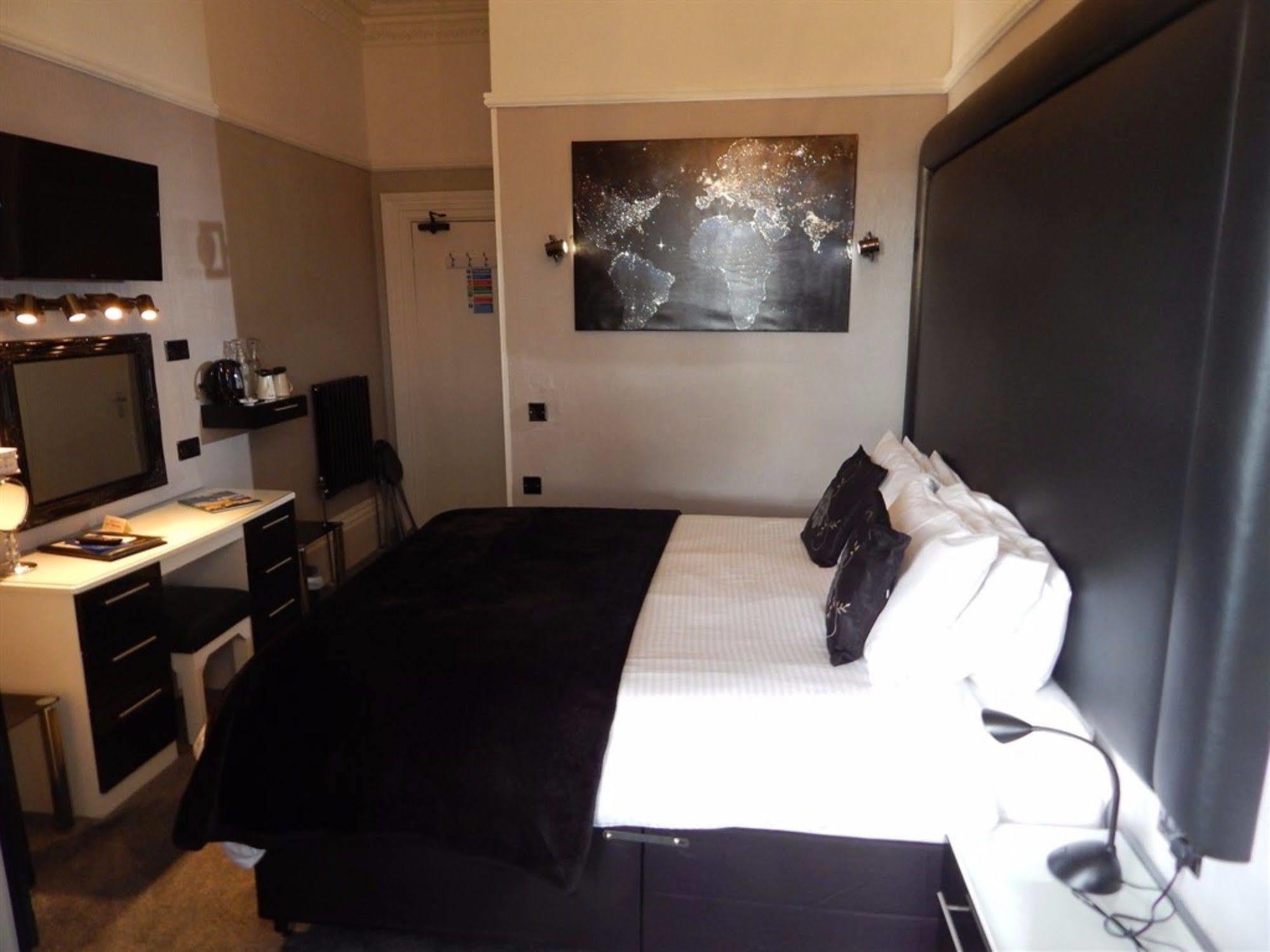 3 Norfolk Square Hotell Great Yarmouth Exteriör bild