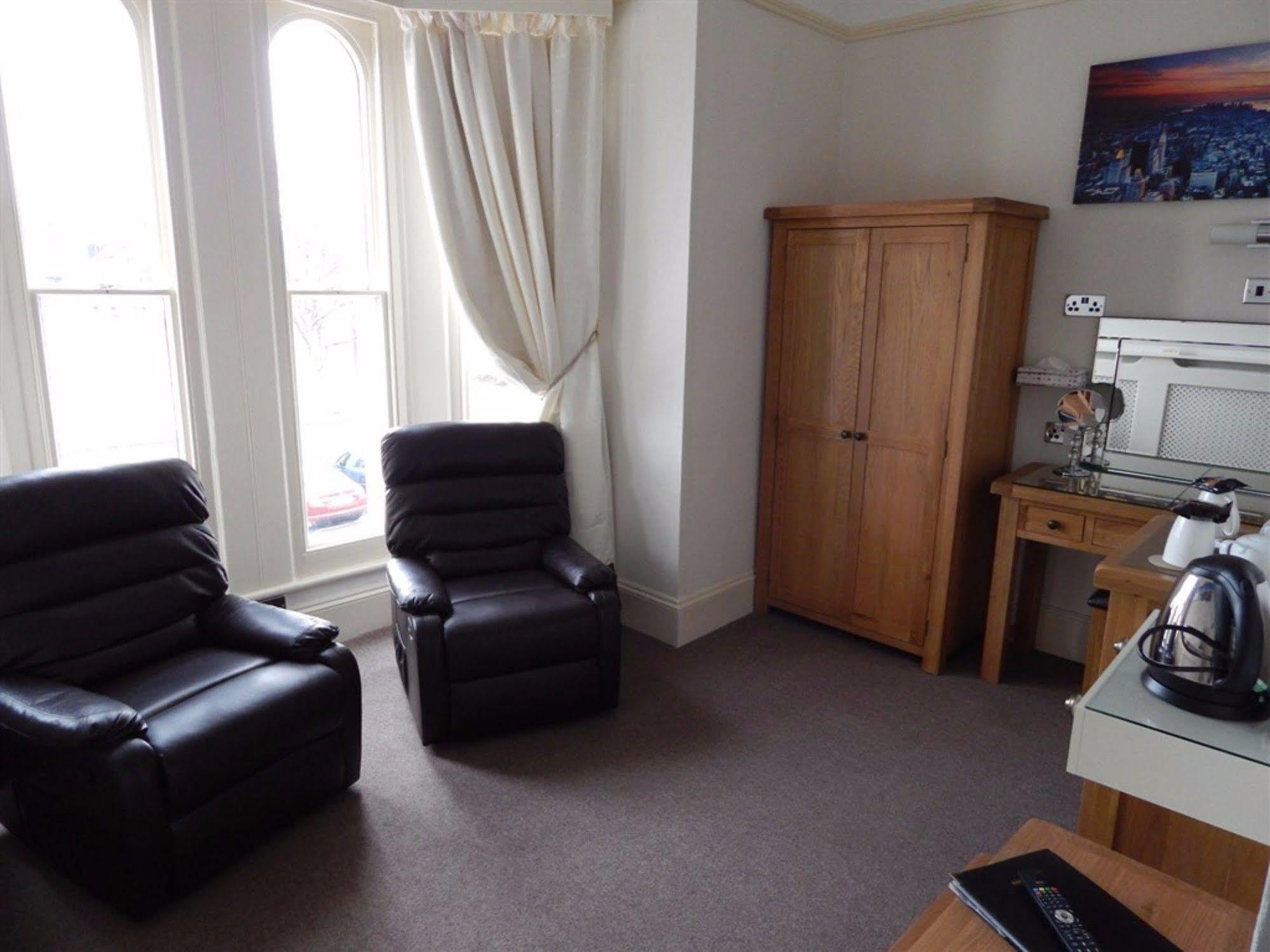 3 Norfolk Square Hotell Great Yarmouth Exteriör bild