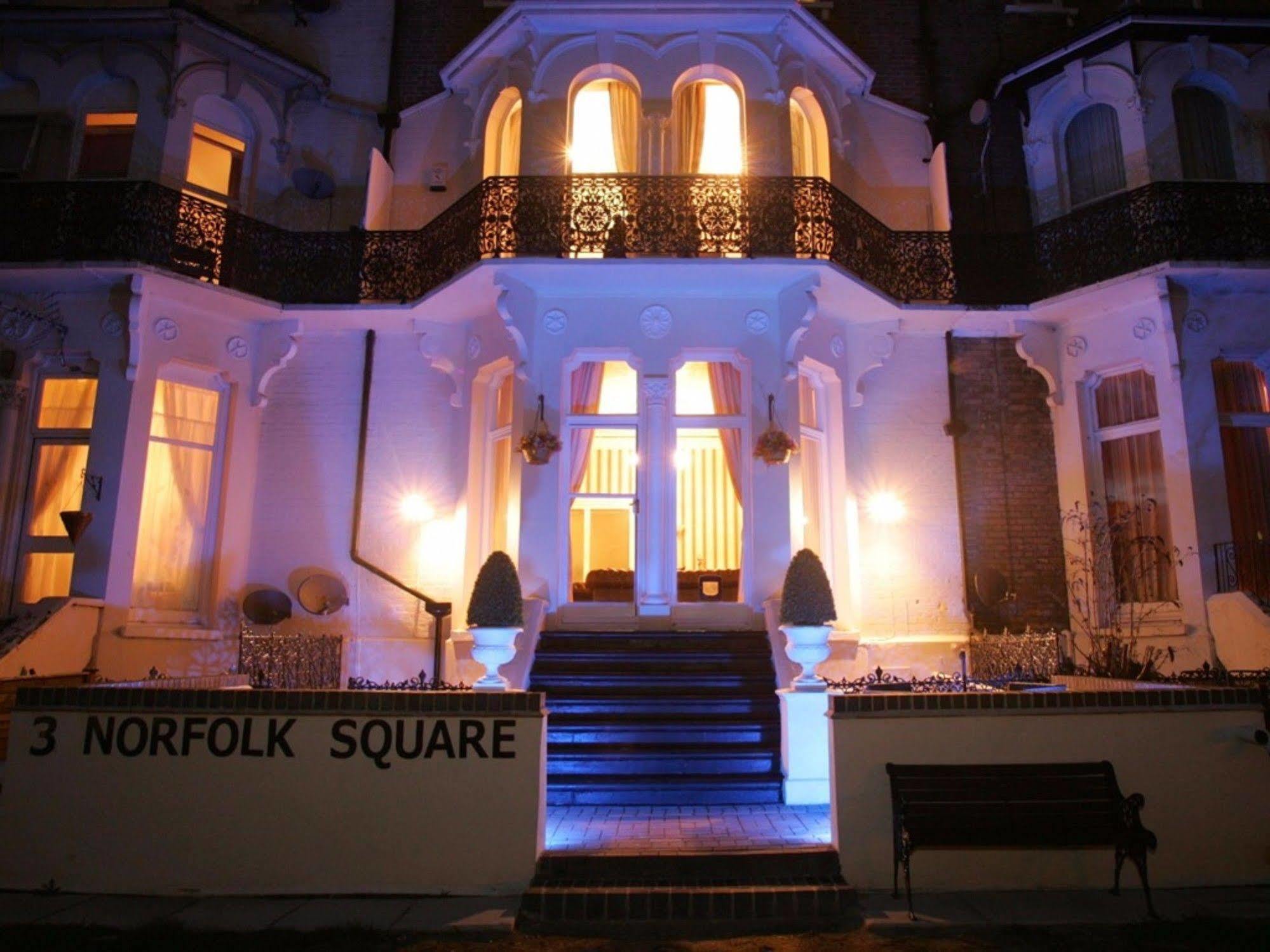 3 Norfolk Square Hotell Great Yarmouth Exteriör bild